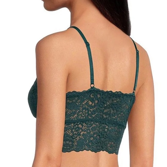 NWT GB
Juniors Triangle Lace Bralette - Picture 2 of 9